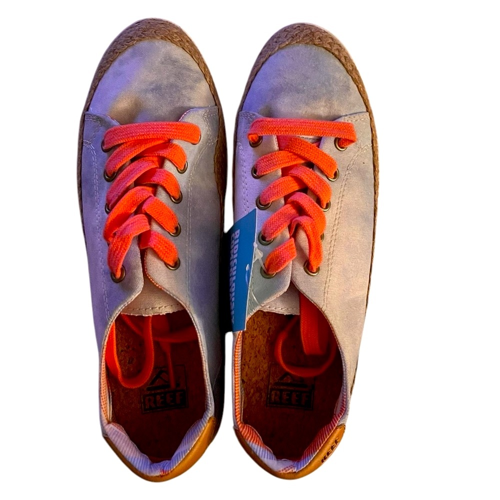 NWT Reef Women's Light Gray Sneakers with Bright Orange Laces Size 7